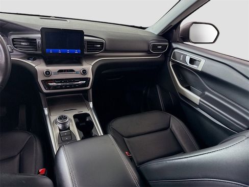 Used 2023 Ford Explorer XLT w/ Equipment Group 202A image 15