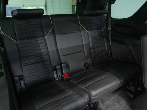 Used 2025 Cadillac Escalade V w/ LPO, ONYX Package AWD/4WD image 30