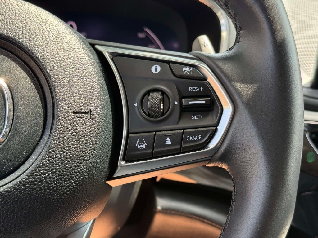 Certified 2025 Acura MDX w/ Technology Package FWD image 33