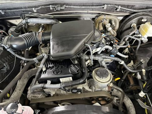 Used 2013 Toyota Tacoma 4x4 Regular Cab image 26