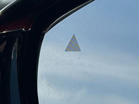 Used 2025 Chrysler Pacifica Select image 41