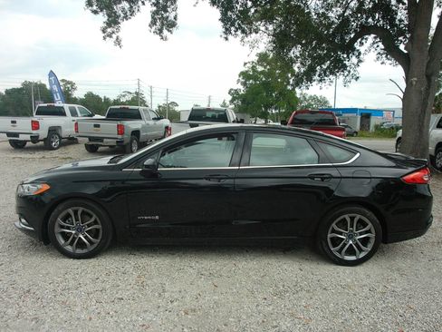 Used 2017 Ford Fusion SE w/ Equipment Group 601A FWD image 8