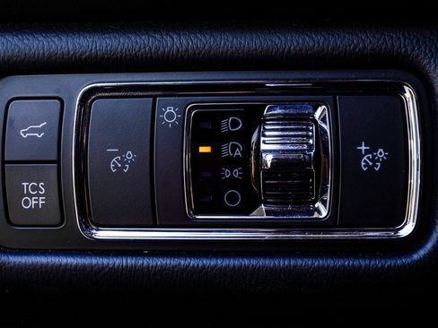 Used 2023 Lincoln Nautilus Reserve image 22