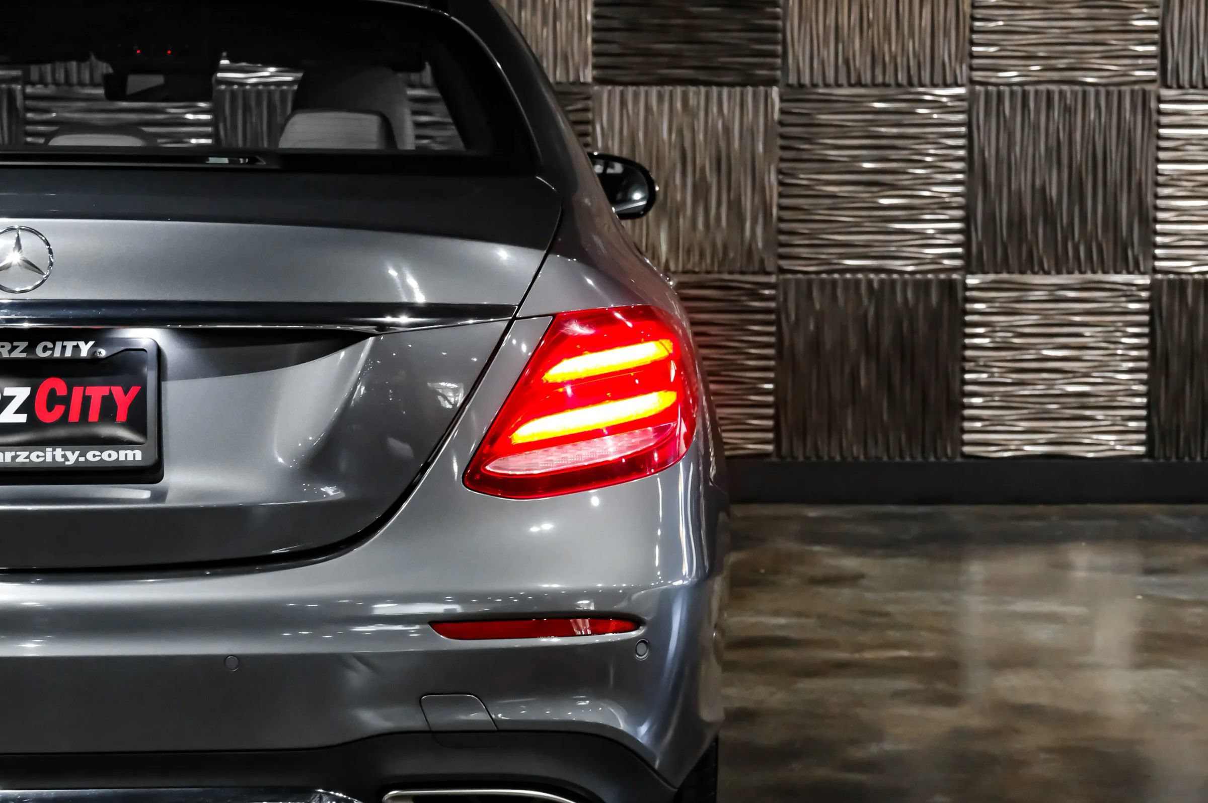 Used 2018 Mercedes-Benz E 300 image 48