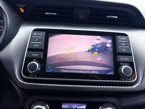 Used 2018 Nissan Kicks SV FWD image 4