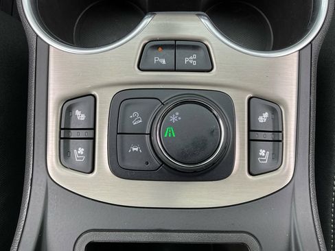 Used 2020 GMC Terrain Denali w/ Denali Premium Package FWD image 25