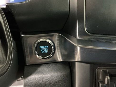 Used 2025 Ford F350 Lariat w/ Black Appearance Package image 27