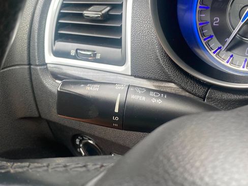 Used 2016 Chrysler 300 Limited RWD image 28