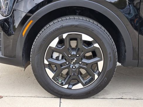 New 2025 Kia Sorento S image 9