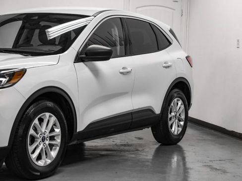 Used 2022 Ford Escape SE FWD image 8