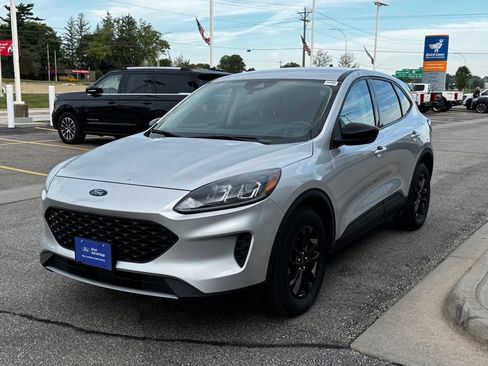 Certified 2020 Ford Escape SE Sport AWD/4WD image 35