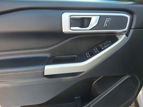 Used 2021 Ford Explorer XLT w/ Class III Trailer Tow Package image 12