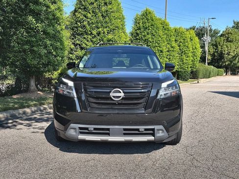 Used 2022 Nissan Pathfinder SL FWD image 5