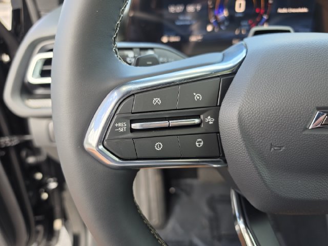 New 2027 Chevrolet Traverse Z71 w/ Enhanced Driving Package AWD/4WD image 34
