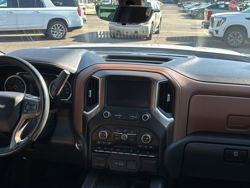 Used 2021 Chevrolet Silverado 1500 High Country w/ Technology Package image 25
