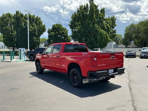 Used 2024 Chevrolet Silverado 1500 LT Trail Boss w/ LT Trail Boss Premium Package AWD/4WD image 8