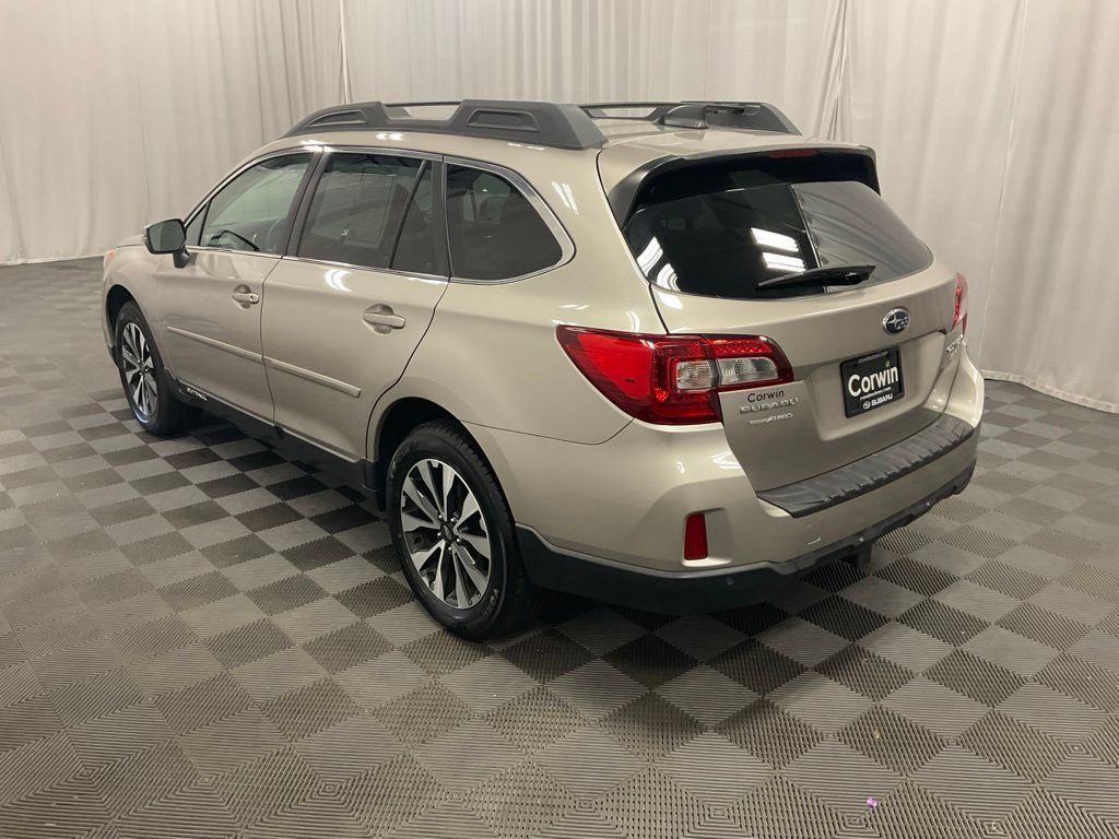 Used 2017 Subaru Outback 2.5i Limited AWD/4WD image 5