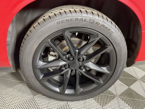 Used 2022 Dodge Challenger GT image 10