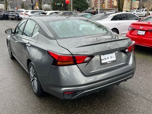 Used 2023 Nissan Altima 2.5 SV image 9