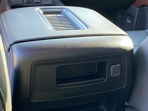 Used 2018 GMC Sierra 1500 SLT w/ SLT Premium Package image 27