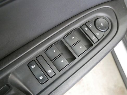 Used 2017 Chevrolet Traverse Premier image 13