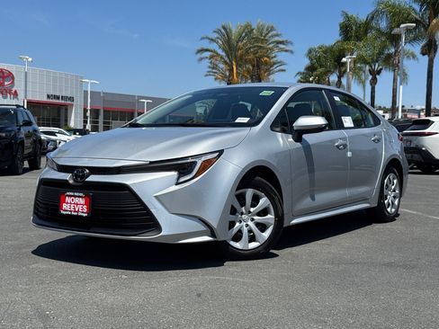 New 2026 Toyota Corolla LE FWD image 2