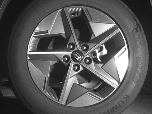 Used 2025 Hyundai Tucson SEL image 14