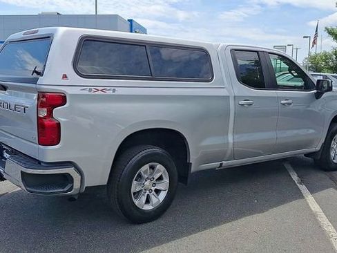 Used 2020 Chevrolet Silverado 1500 LT w/ Convenience Package AWD/4WD image 8