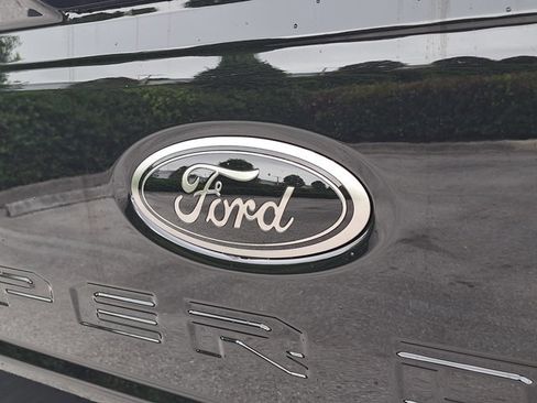 Certified 2024 Ford F250 Lariat w/ Black Appearance Package image 8