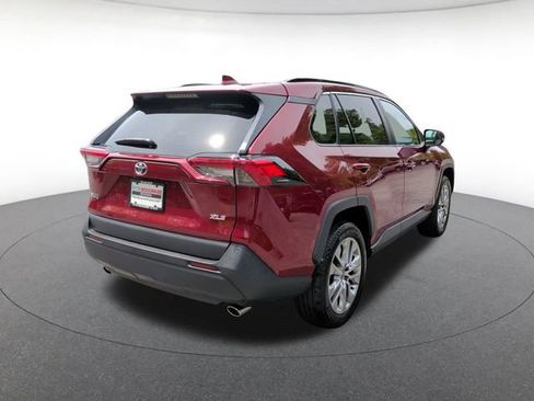Used 2023 Toyota RAV4 XLE Premium FWD image 6