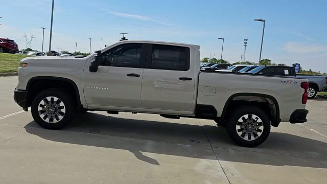 New 2026 Chevrolet Silverado 2500 Custom w/ Custom Convenience Package AWD/4WD image 5