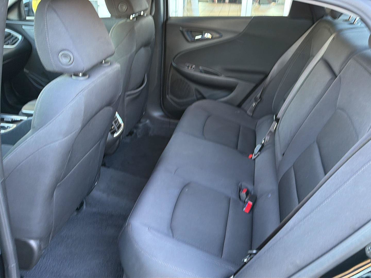 Used 2025 Chevrolet Malibu LT FWD image 11