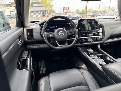 Certified 2024 Nissan Pathfinder Platinum w/ Cargo Package AWD/4WD image 16