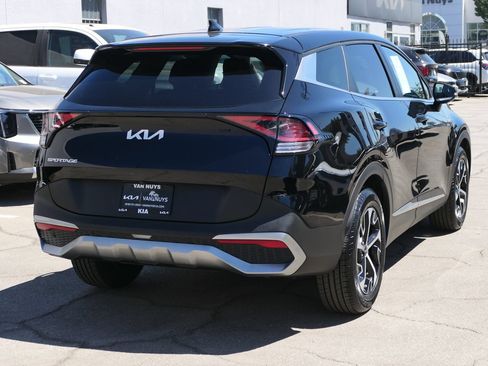 Used 2023 Kia Sportage EX FWD image 3