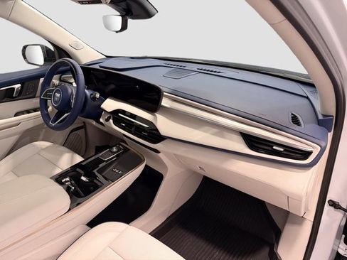 New 2026 Buick Enclave Avenir w/ Super Cruise Package AWD/4WD image 28