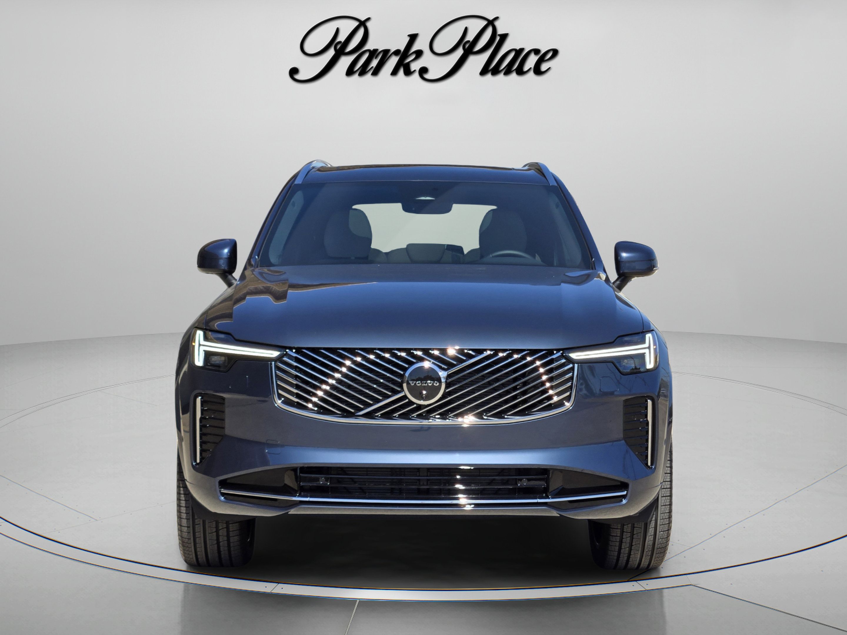 Used 2026 Volvo XC90 B6 Plus w/ Protection Package Premier AWD/4WD image 9