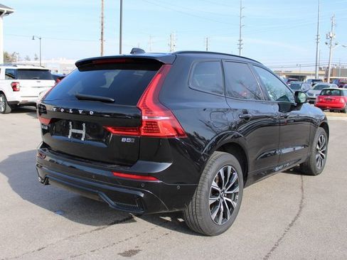 Used 2025 Volvo XC60 B5 Plus image 44