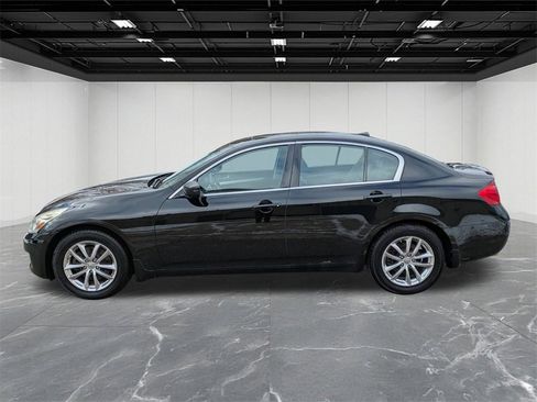 Used 2009 INFINITI G37 x w/ Premium Pkg image 2