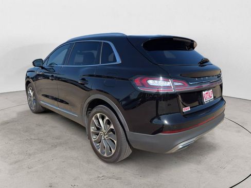 Used 2023 Lincoln Nautilus Reserve w/ Luxury Package AWD/4WD image 7