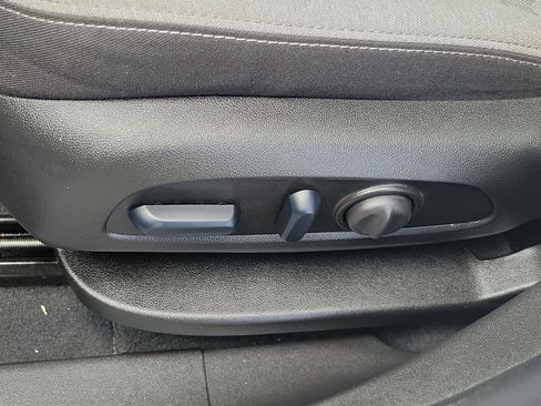 Used 2024 Chevrolet Equinox LS w/ LS Convenience Package image 24