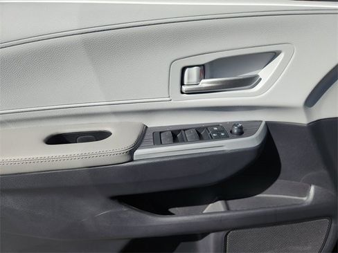 New 2026 Toyota Sienna XLE image 16