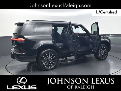 Used 2025 Lexus GX 550 w/ Cold Area Package AWD/4WD image 32