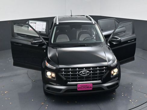 Used 2025 Hyundai Venue SEL image 26
