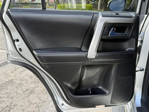 Used 2016 Toyota 4Runner Limited image 31