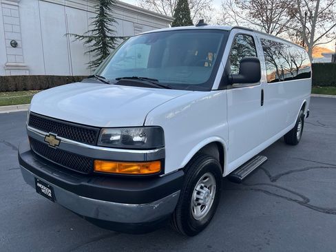 Used 2023 Chevrolet Express 3500 LT w/ LT Preferred Equipment Group image 3