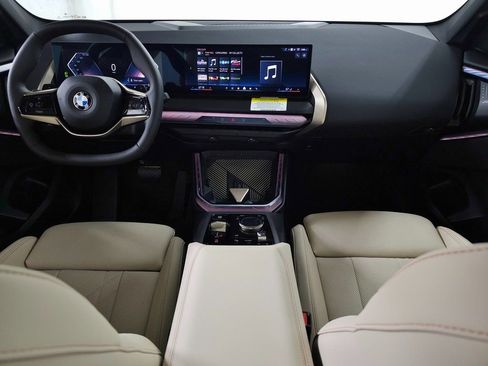Used 2025 BMW X3 xDrive30i w/ Convenience Package image 9