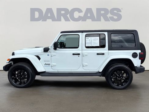 Used 2023 Jeep Wrangler Unlimited Sahara AWD/4WD image 4