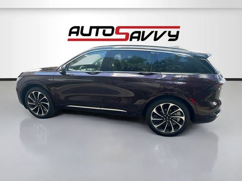 Used 2024 Lincoln Nautilus Black Label AWD/4WD image 4
