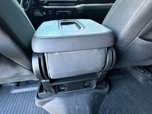 Used 2024 Chevrolet Silverado 2500 LT image 56