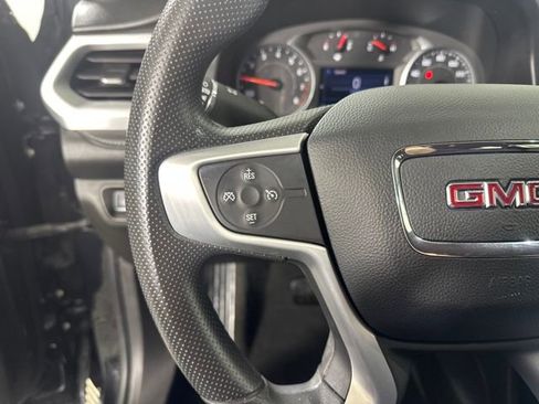 Used 2021 GMC Acadia SLE image 15